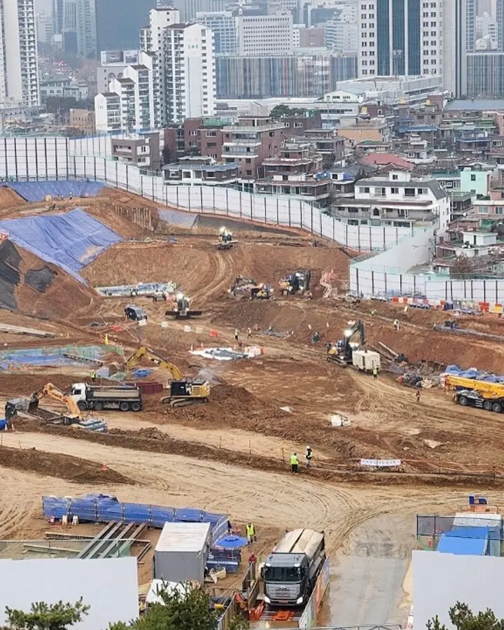 노량진, 평당 1억시대의 서막: 노량진 6구역 — 카드뉴스 3/5